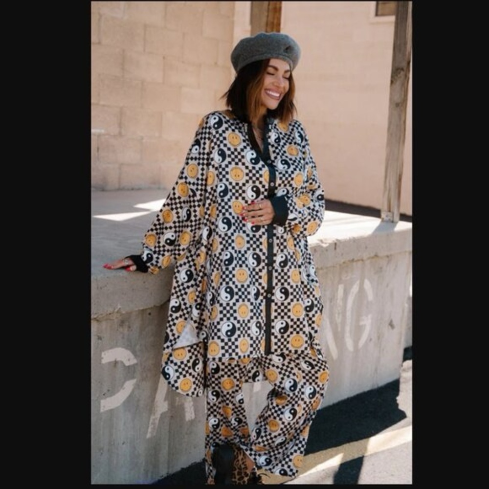 DressedinLALA Smiley Yin Yang Checkered satin two piece set - Picture 2 of 3